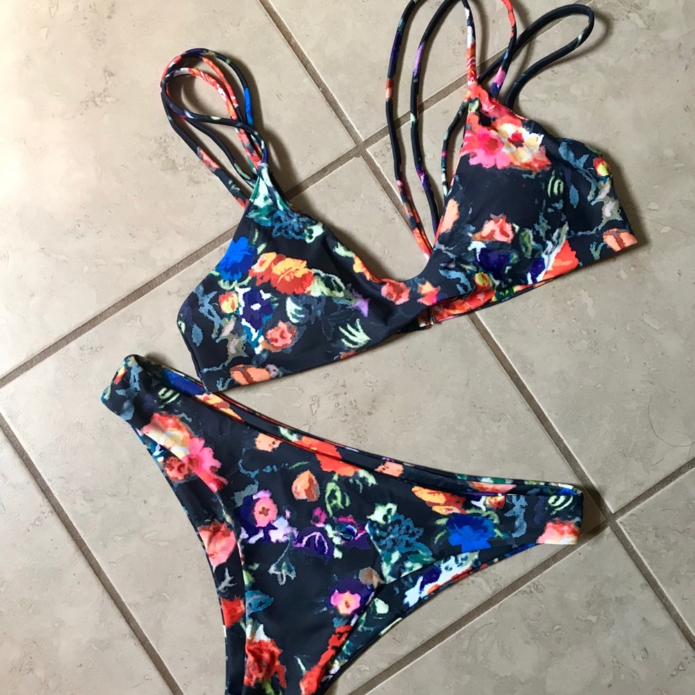 CUPSHE Bikini